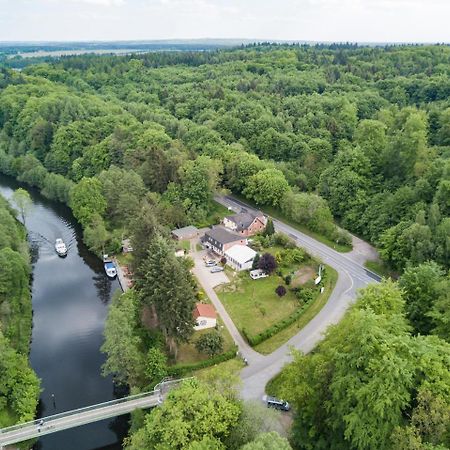 Pension "Am Brunnen" Parchim Exteriör bild