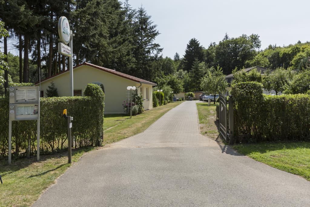 Pension "Am Brunnen" Parchim Exteriör bild