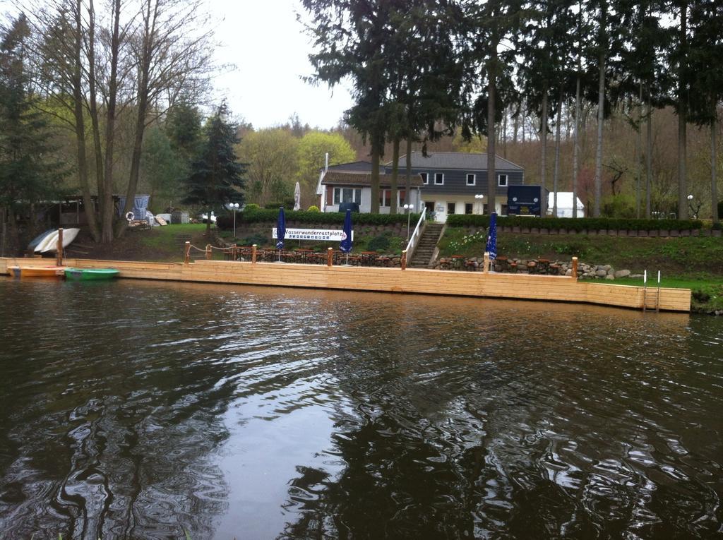 Pension "Am Brunnen" Parchim Exteriör bild