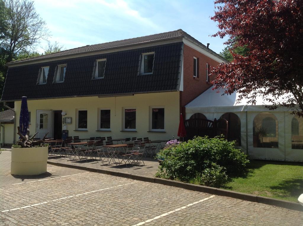 Pension "Am Brunnen" Parchim Exteriör bild
